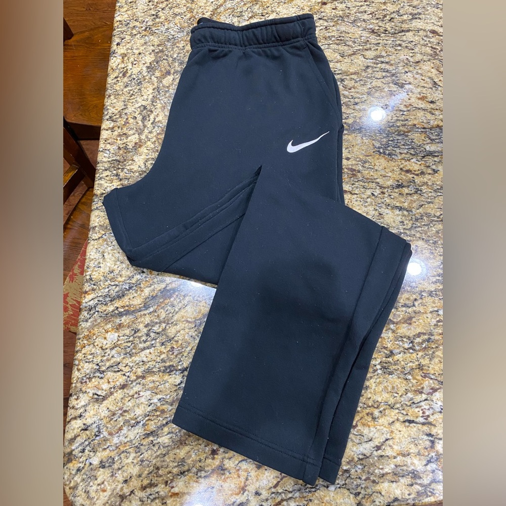 nike sweat pants!!